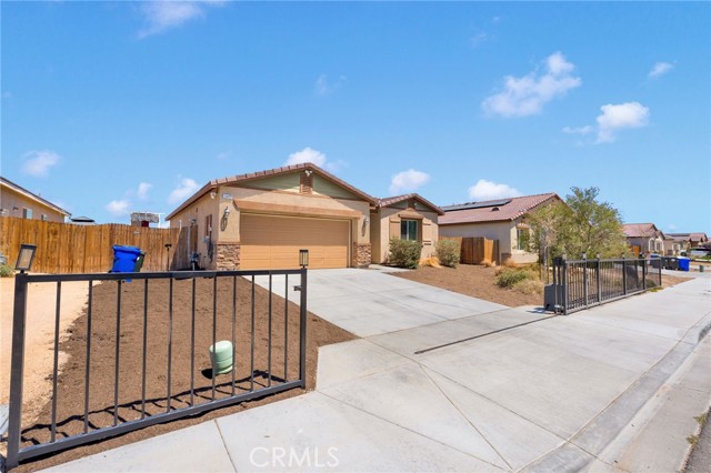 Detail Gallery Image 3 of 45 For 11438 Helena St, Adelanto,  CA 92301 - 3 Beds | 2 Baths