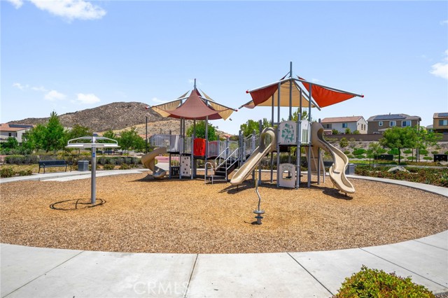 24206 Dandelion Court, Lake Elsinore CA: https://media.crmls.org/medias/ef6a8bff-fc72-4672-9d38-0fa354d62be1.jpg