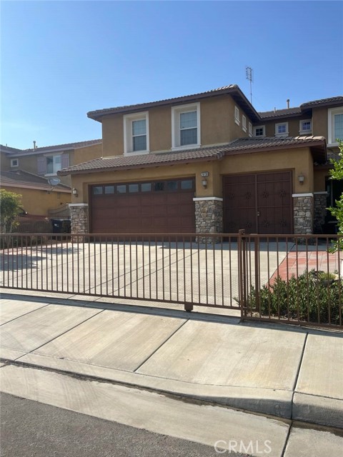 Detail Gallery Image 3 of 4 For 26738 Buckeye, Moreno Valley,  CA 92555 - 5 Beds | 4/1 Baths