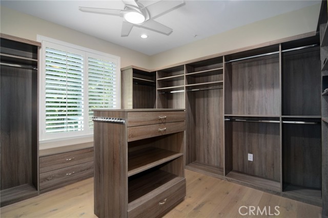 Detail Gallery Image 32 of 50 For 3941 Rock Hampton Dr, Tarzana,  CA 91356 - 5 Beds | 3 Baths