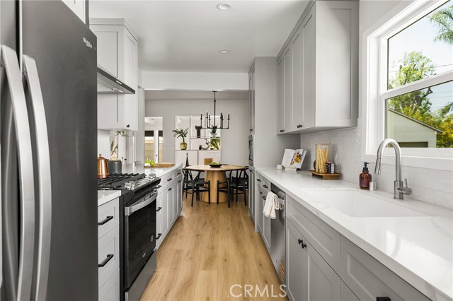 17216 Lorne Street, Van Nuys CA: https://media.crmls.org/medias/ef6b5bdd-638c-4f18-a74f-2f2b66a0eefa.jpg