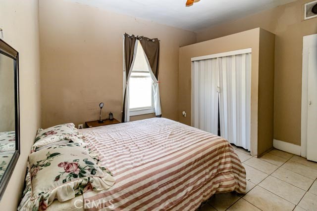 https://media.crmls.org/medias/ef6b77b2-8f6a-41bf-b366-989631a8d739.jpg?preset=X-Large