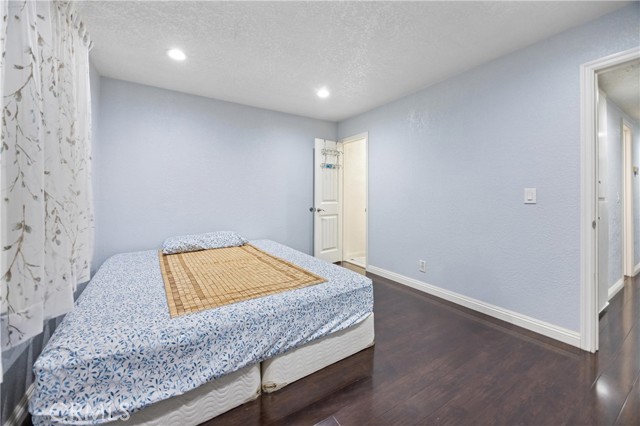1838 S Artesia Street, Santa Ana CA: https://media.crmls.org/medias/ef6b7cce-d9bf-4a68-8068-51c3e7fad702.jpg