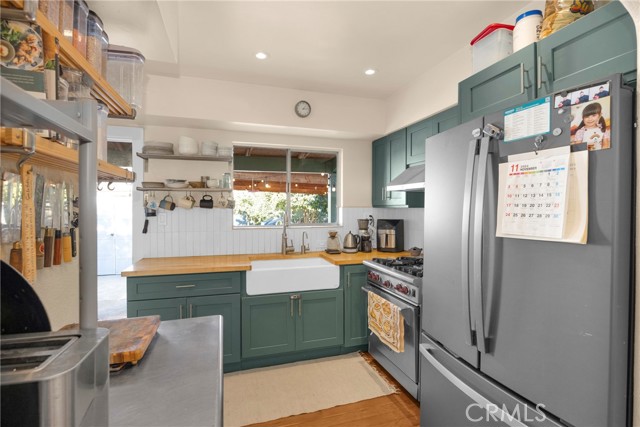 Detail Gallery Image 21 of 54 For 225 E 56th St, Long Beach,  CA 90805 - 3 Beds | 2 Baths