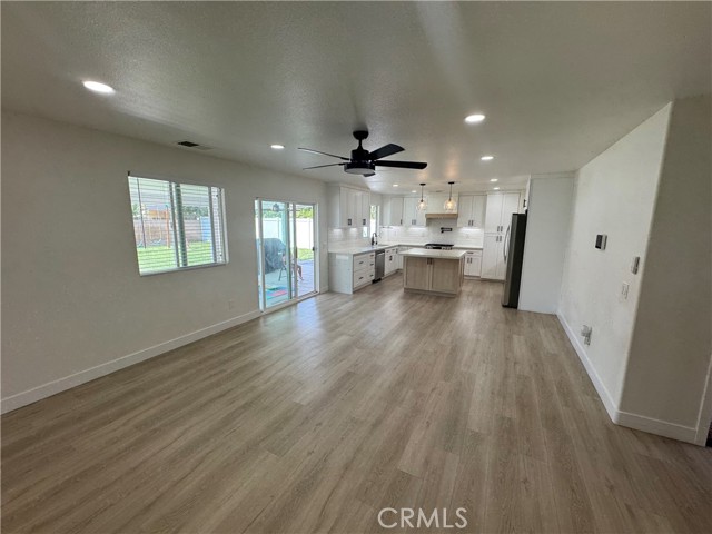 Detail Gallery Image 4 of 25 For 14399 Fairchild Dr, Corona,  CA 92880 - 3 Beds | 2 Baths