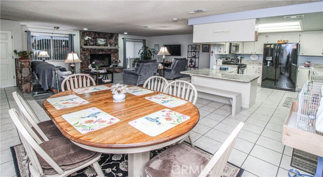 12629 11th Avenue, Victorville CA: https://media.crmls.org/medias/ef6cf6d5-4e11-4e69-850a-73039d943f67.jpg