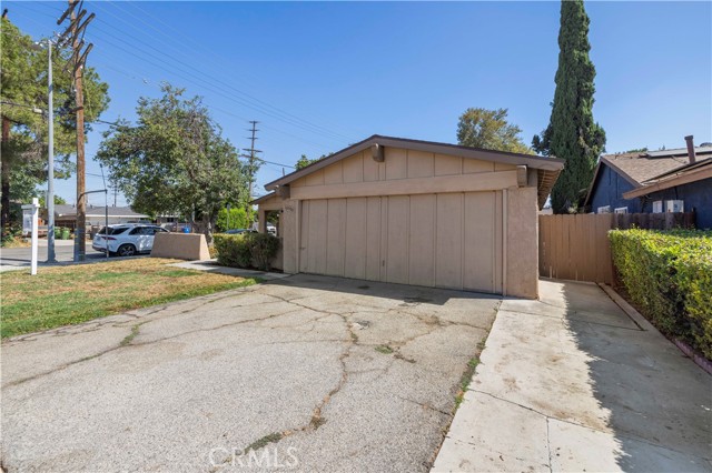 Detail Gallery Image 5 of 55 For 18900 Ledan St, Northridge,  CA 91324 - 4 Beds | 2 Baths