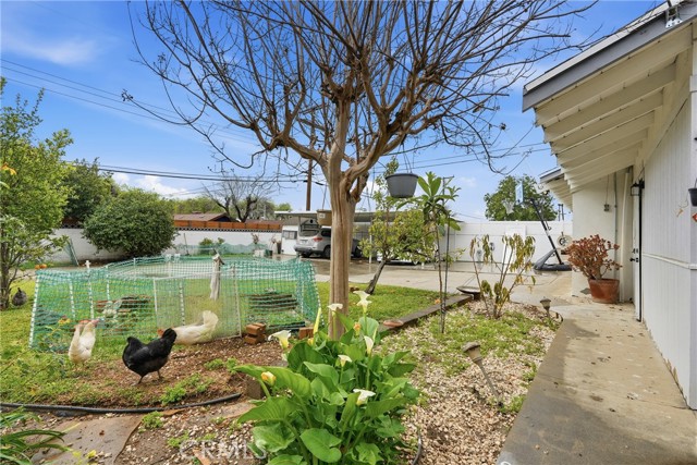 Detail Gallery Image 11 of 21 For 665 N. San Antonio Ave., Upland,  CA 91786 - 1 Beds | 1 Baths