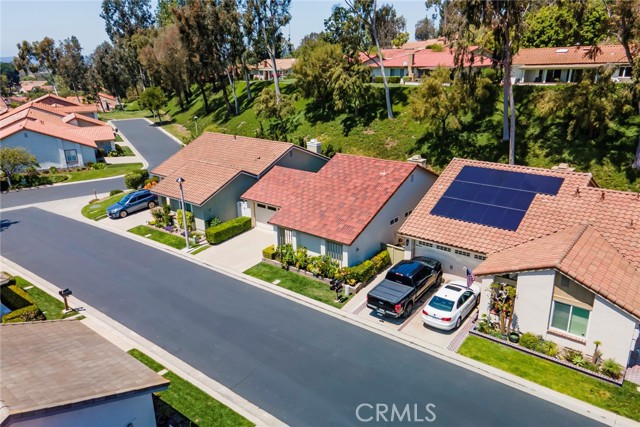 28143 Espinoza, Mission Viejo CA: https://media.crmls.org/medias/ef6ead35-1c25-45cb-96ff-fce4225bf755.jpg