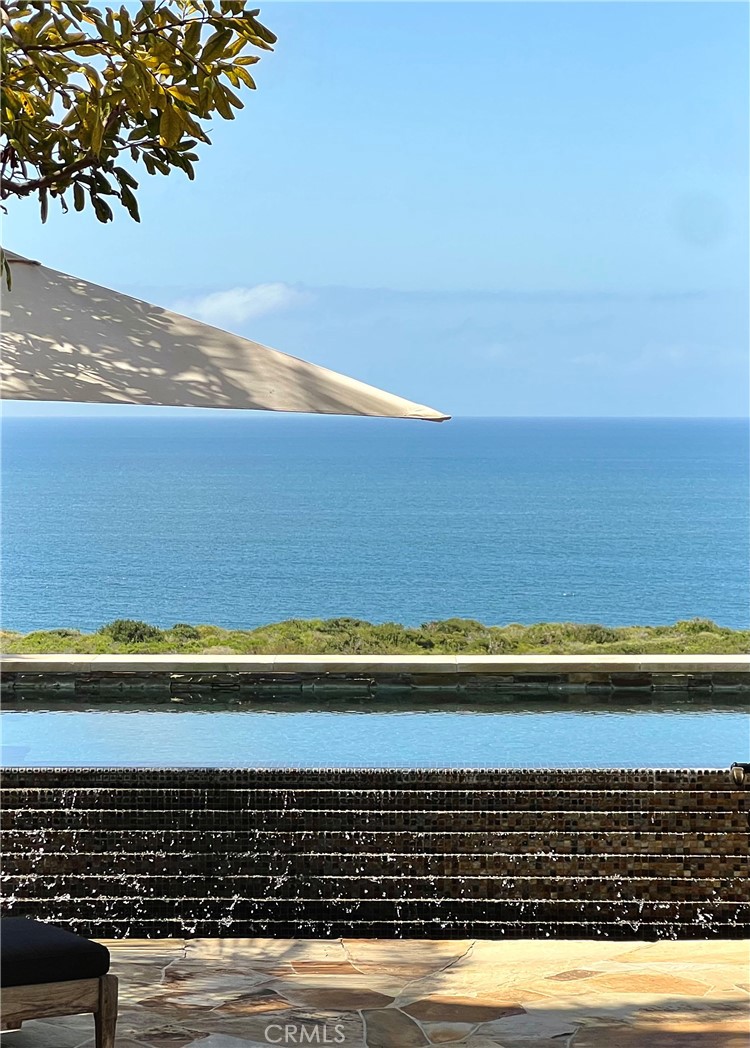 https://media.crmls.org/medias/ef70d758-7336-4d1f-9484-e239a22045b2.jpg?preset=X-Large