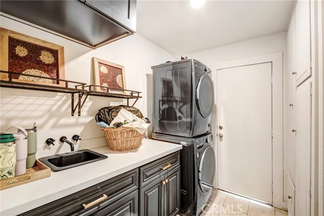 Detail Gallery Image 14 of 24 For 458 Termino, Corona,  CA 92879 - 4 Beds | 2 Baths