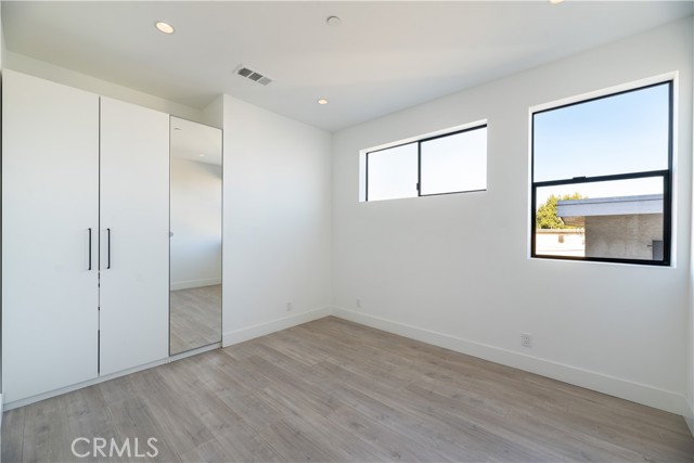 Detail Gallery Image 10 of 26 For 1809 S Longwood, Los Angeles,  CA 90019 - 4 Beds | 3 Baths