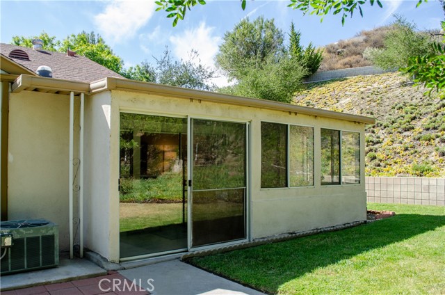 Detail Gallery Image 7 of 44 For 26701 Oak Branch Cir, Newhall,  CA 91321 - 2 Beds | 2 Baths
