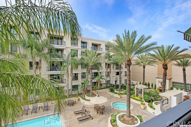 Detail Gallery Image 2 of 15 For 423 Caruso Ave, Glendale,  CA 91210 - 2 Beds | 2/1 Baths