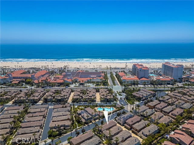 21270 Elda Cir, Huntington Beach CA: https://media.crmls.org/medias/ef73b657-b54e-4179-bab9-0630dd13ef7e.jpg