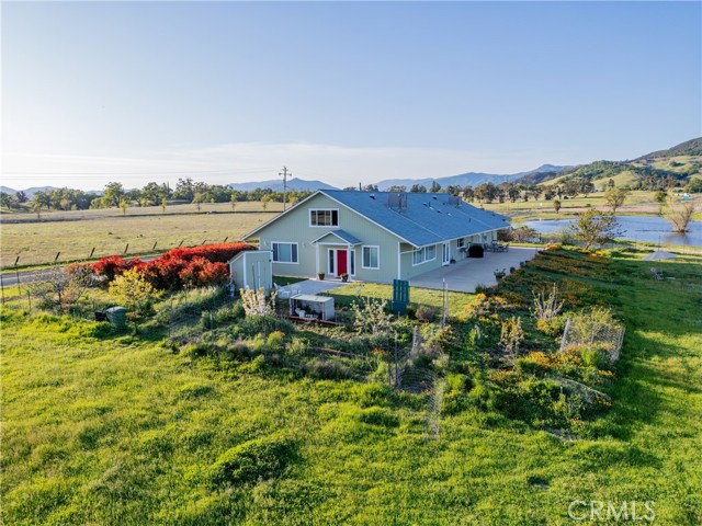 2260 Lakeshore Blvd, Upper Lake CA: https://media.crmls.org/medias/ef73d99b-eb2b-4ff1-8fc7-1607c42a9158.jpg