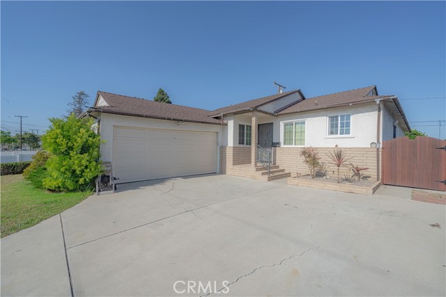 Detail Gallery Image 4 of 27 For 17032 Van Ness Ave, Torrance,  CA 90504 - 4 Beds | 2 Baths