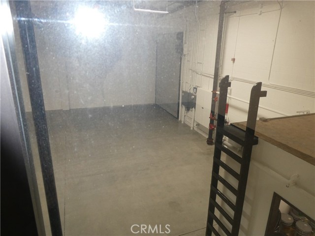 913 Ruberta Avenue, Glendale, California 91201, ,Commercial Lease,For Rent,913 Ruberta Avenue,CRGD23211279