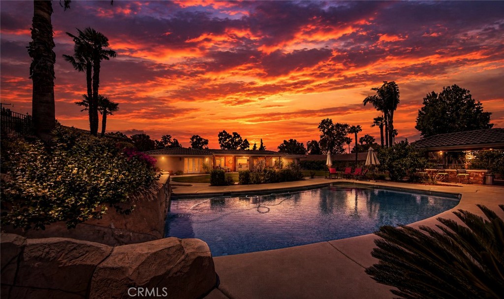 https://media.crmls.org/medias/ef75475e-8de0-48d3-a6ae-57533a158754.jpg?preset=X-Large