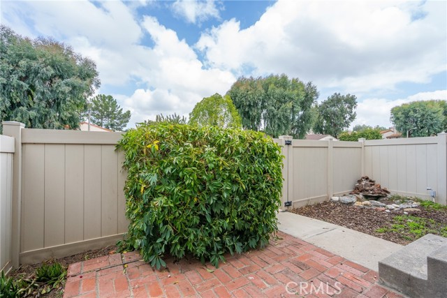1266 Ramona Drive, Newbury Park CA: https://media.crmls.org/medias/ef758f38-1d35-46df-afcd-462eea02c2fa.jpg