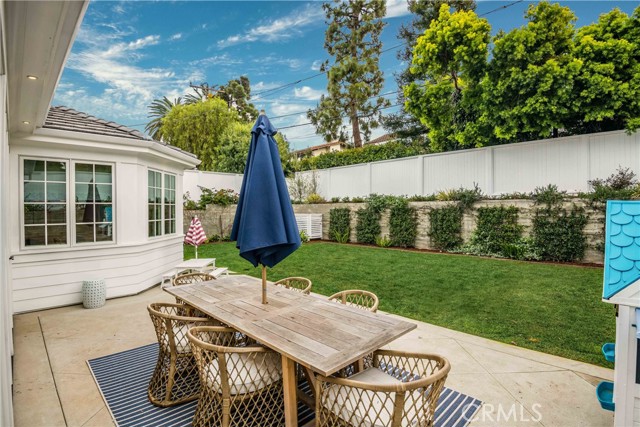2116 Chelsea Road, Palos Verdes Estates, California 90274, 5 Bedrooms Bedrooms, ,1 BathroomBathrooms,Residential,Sold,Chelsea,SB22026141