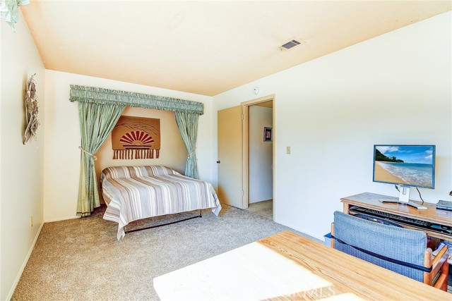 Detail Gallery Image 22 of 50 For 6401 Lancelot Ct, Riverside,  CA 92506 - 4 Beds | 3/1 Baths