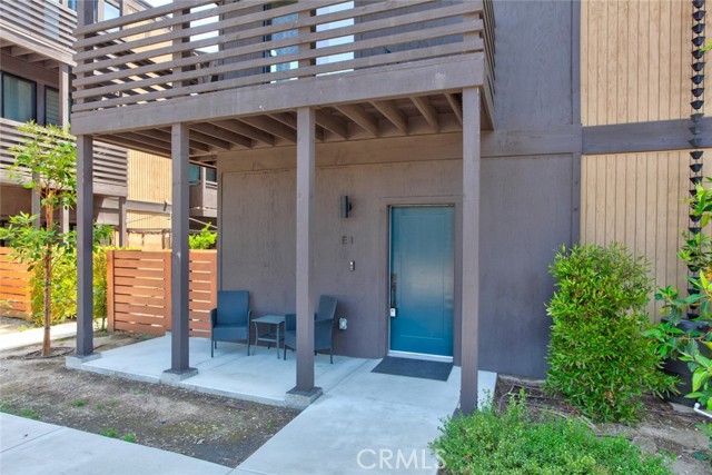Detail Gallery Image 2 of 31 For 4201 Pennsylvania Ave #E1,  La Crescenta,  CA 91214 - 3 Beds | 2/2 Baths