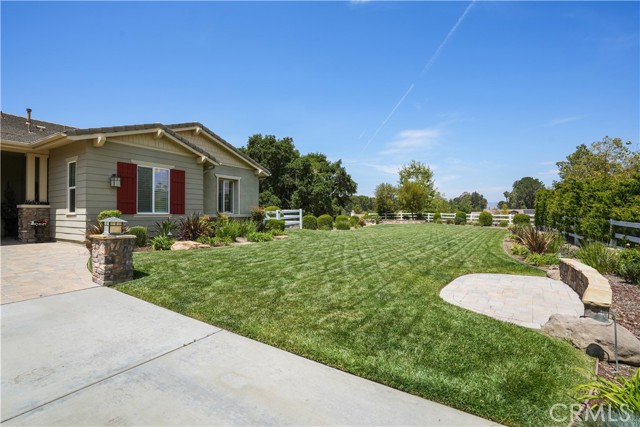 26935 Cotswold Drive, Canyon Country CA: https://media.crmls.org/medias/ef762538-29bf-4112-b488-44d89e623cfc.jpg