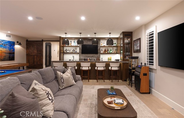 420 De Sola Terrace, Corona del Mar CA: https://media.crmls.org/medias/ef76f978-7196-4b68-a645-706560aa997e.jpg