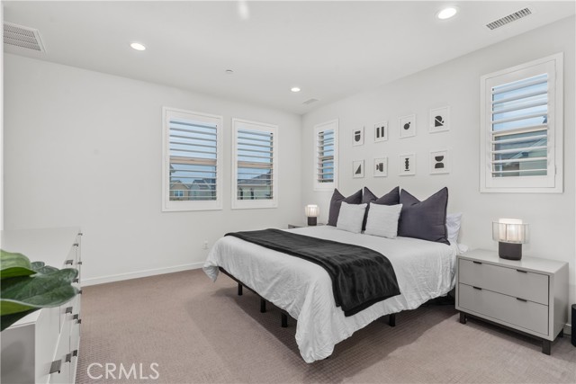 40 Jarano Street, Rancho Mission Viejo CA: https://media.crmls.org/medias/ef7796a9-f63b-4198-9477-23072a0b03d4.jpg