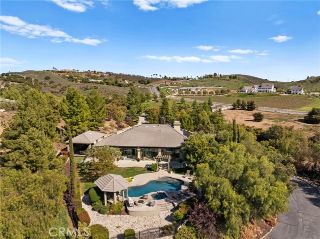38565 Celine Cove, Murrieta CA: https://media.crmls.org/medias/ef795c2a-0c5a-4a06-968e-7d9390ef1f62.jpg