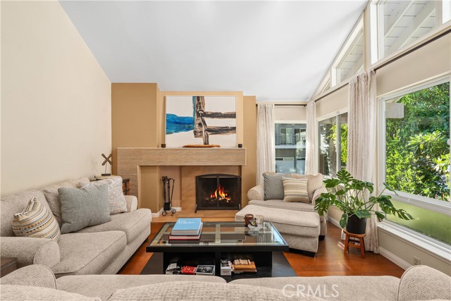 Detail Gallery Image 5 of 50 For 2790 Woodwardia Dr, Los Angeles,  CA 90077 - 5 Beds | 4 Baths