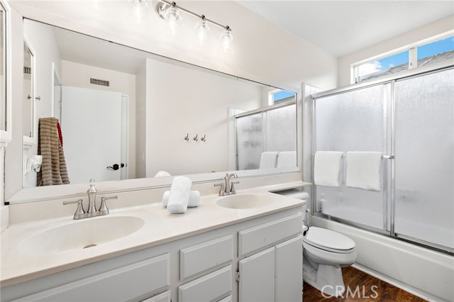 21111 Briarwood Lane, Rancho Santa Margarita CA: https://media.crmls.org/medias/ef7a3831-c249-4924-9bb8-2211a5e47b4f.jpg
