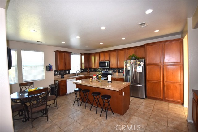 1886 Mount Verdugo Lane, Perris CA: https://media.crmls.org/medias/ef7a6f7e-d131-4ead-8c1c-dd96fd28421d.jpg