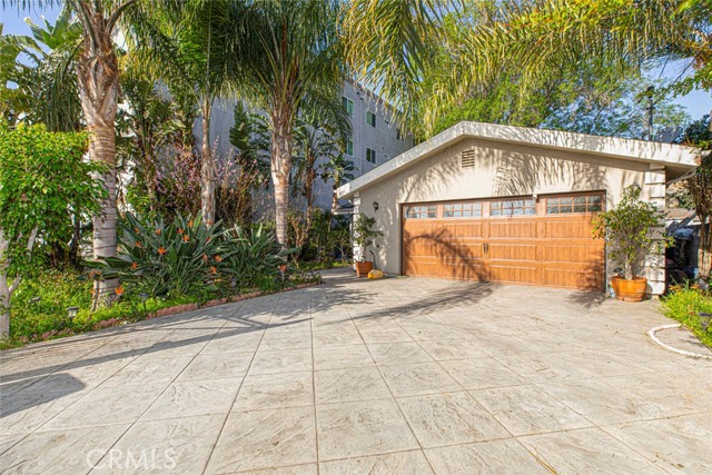 Detail Gallery Image 2 of 33 For 8437 Orion Ave, North Hills,  CA 91343 - 4 Beds | 2 Baths