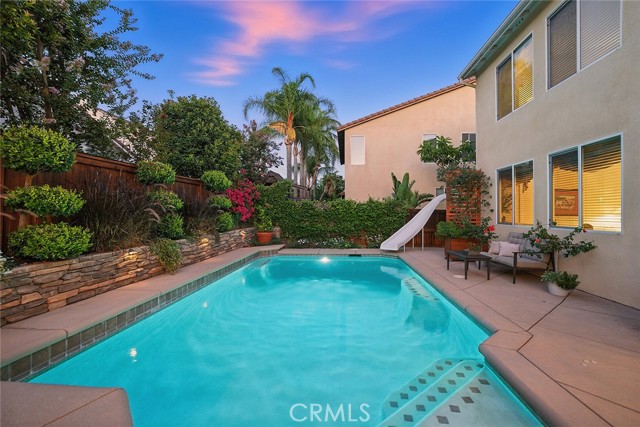 13742 Woodcrest Court, Eastvale CA: https://media.crmls.org/medias/ef7bff98-3e46-481d-925d-64bec03b3baa.jpg