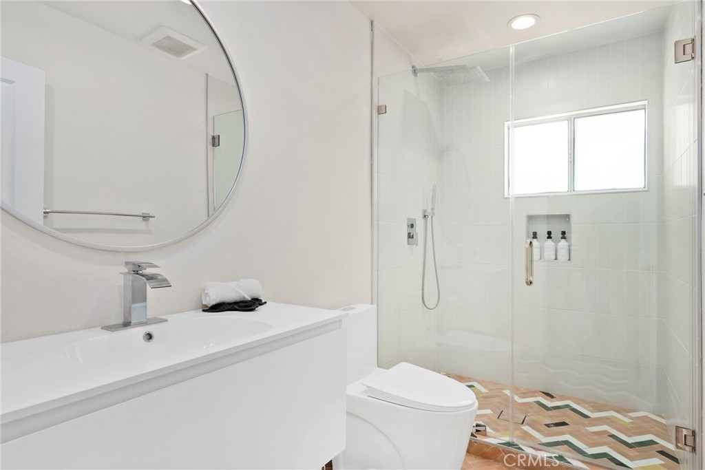 Ef7c20ef B3e9 4a2b 87d3 59e7f4549fe8