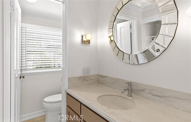 1259 Cliff Drive, Laguna Beach CA: https://media.crmls.org/medias/ef7c8aca-de05-4c26-841f-d159fe7713a0.jpg