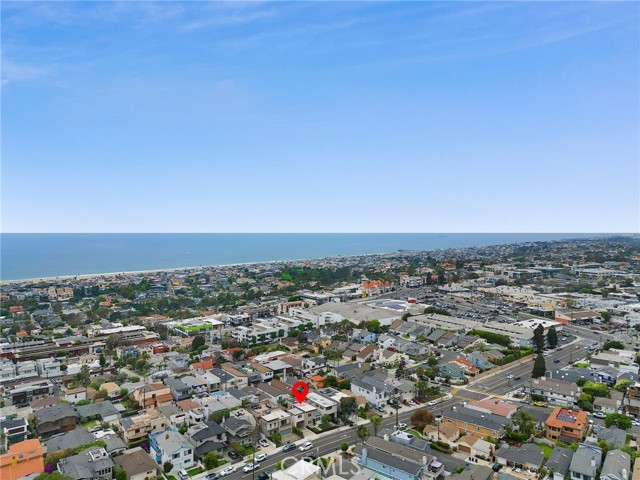 2025 Prospect Avenue, Hermosa Beach CA: https://media.crmls.org/medias/ef7c9a93-a1bb-49cf-b18c-cc0221a17a20.jpg