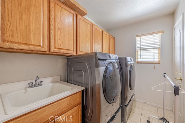 4302 Olivera Place, Lancaster CA: https://media.crmls.org/medias/ef7cde90-1b4d-4ae1-8310-aff098ba4947.jpg