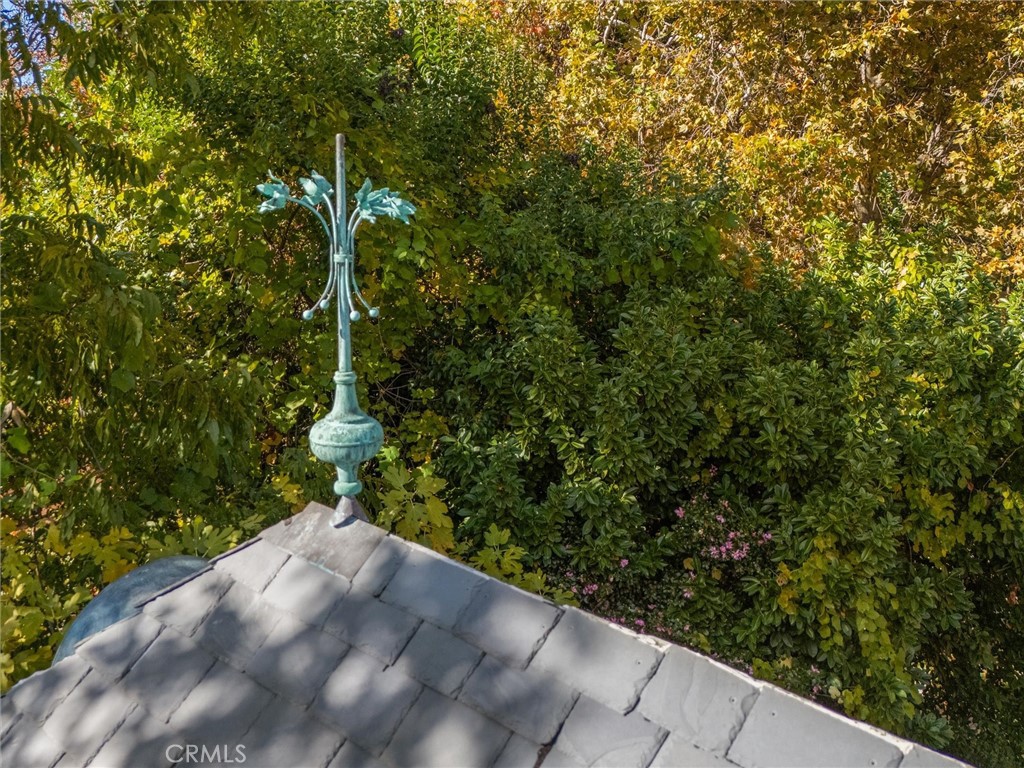 https://media.crmls.org/medias/ef7ce580-50b8-48fe-b856-656c2de3d002.jpg?preset=X-Large
