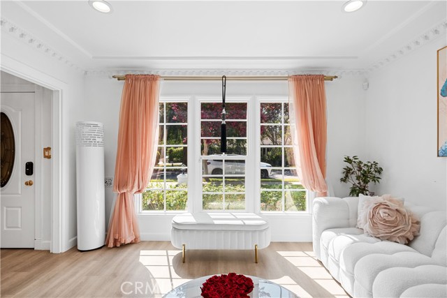 Detail Gallery Image 5 of 40 For 700 Alabama St, San Gabriel,  CA 91775 - 5 Beds | 4 Baths