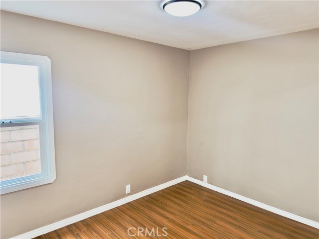 Detail Gallery Image 8 of 13 For 905 S Flower St a,  Santa Ana,  CA 92703 - 2 Beds | 1 Baths