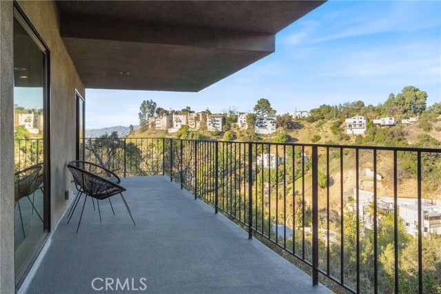 Detail Gallery Image 48 of 61 For 3250 Coldwater Canyon Ave, Studio City,  CA 91604 - 4 Beds | 4 Baths