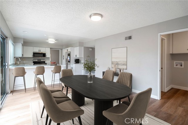 13527 Edgefield Street, Cerritos CA: https://media.crmls.org/medias/ef7ed656-e432-4f08-87f3-e805ff21b80d.jpg
