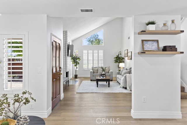836 Via Alameda, San Dimas CA: https://media.crmls.org/medias/ef7f3c9a-7aa6-4b77-a85b-7a6a3eee5dba.jpg