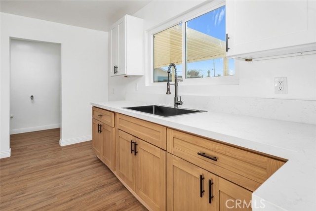 Detail Gallery Image 24 of 39 For 2701 Houchin, Bakersfield,  CA 93304 - 4 Beds | 2 Baths