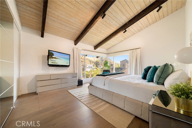 2522 Zorada Drive, Los Angeles CA: https://media.crmls.org/medias/ef8001e2-1768-438c-89c2-65997560ff83.jpg