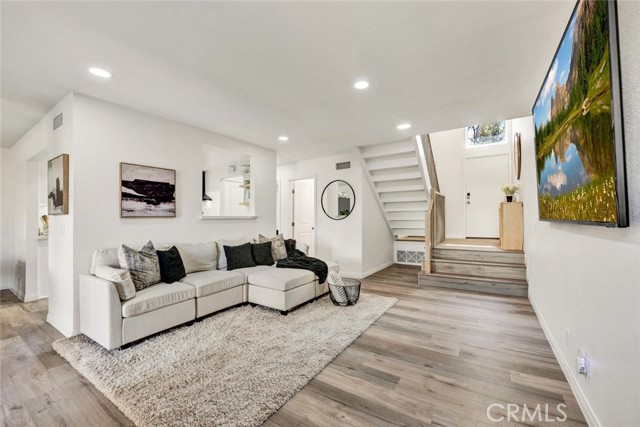 Detail Gallery Image 6 of 53 For 6512 E Camino Vista #6,  Anaheim Hills,  CA 92807 - 3 Beds | 2 Baths