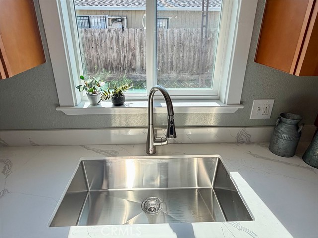 Detail Gallery Image 7 of 15 For 3320 Volney, Stockton,  CA 95206 - 2 Beds | 1 Baths